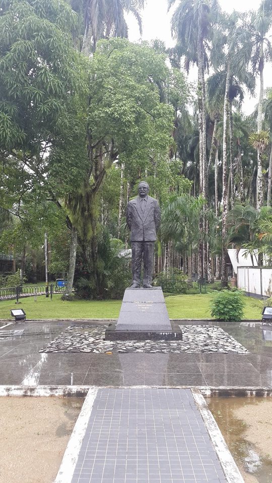 13087602_10156948759335085_806694445641393332_n